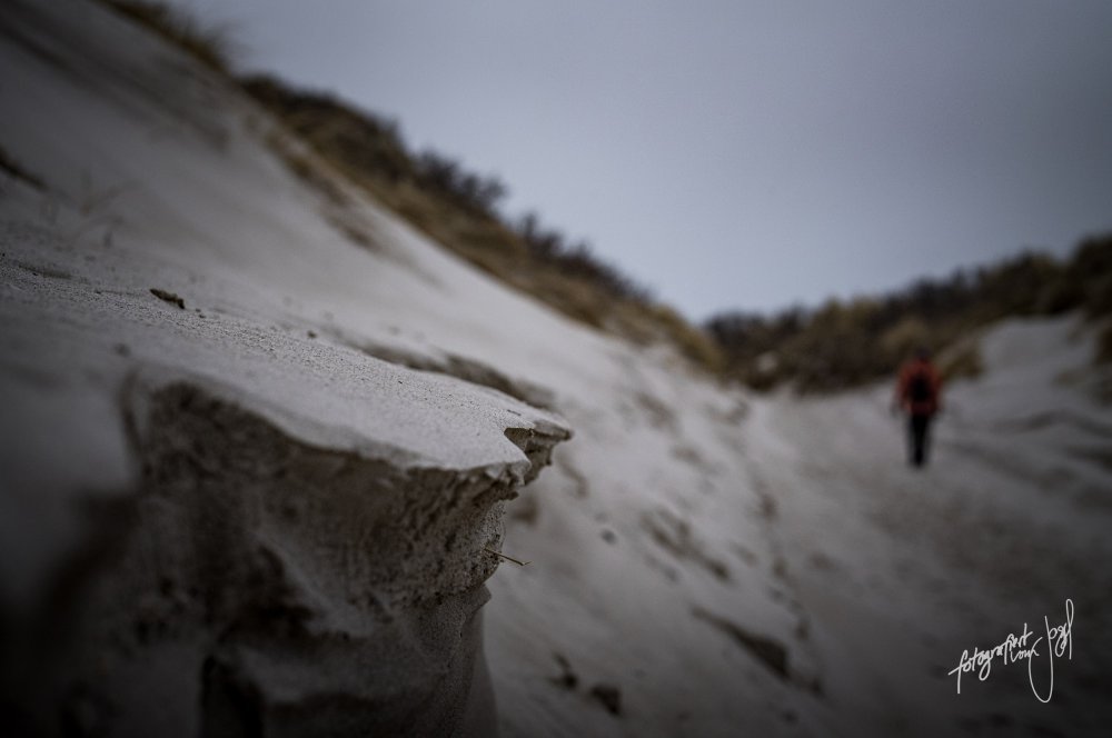 Sandkante im Dünenweg