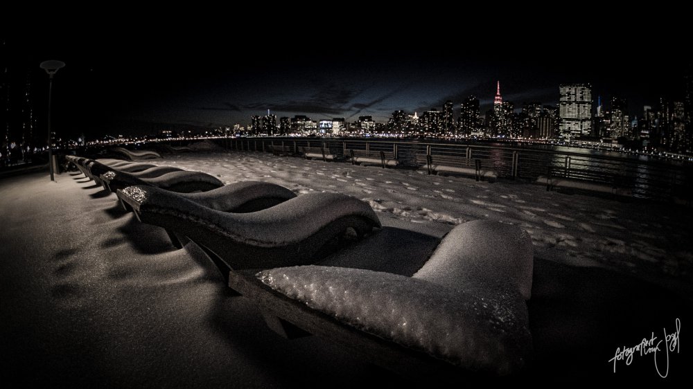 Würde kein Schnee liegen, könnte man hier die Skyline von Manhattan genießen