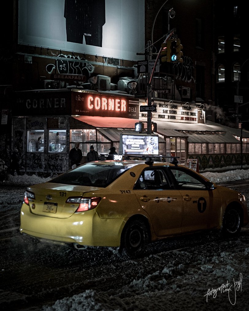 Corner Deli bei Nacht, NoLita