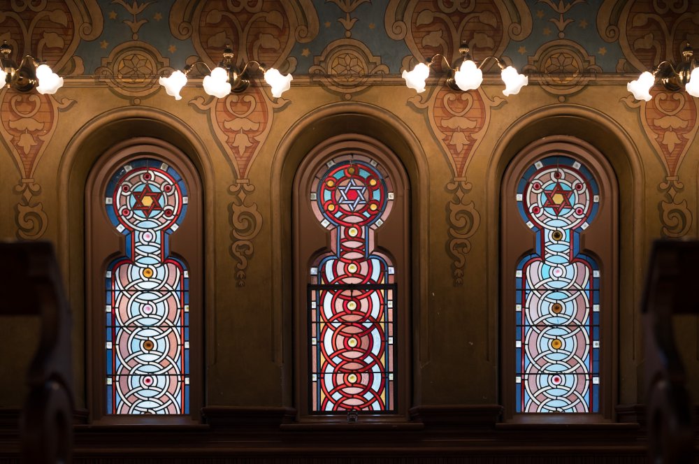 Drei Fenster der Eldridge Street Synagogue